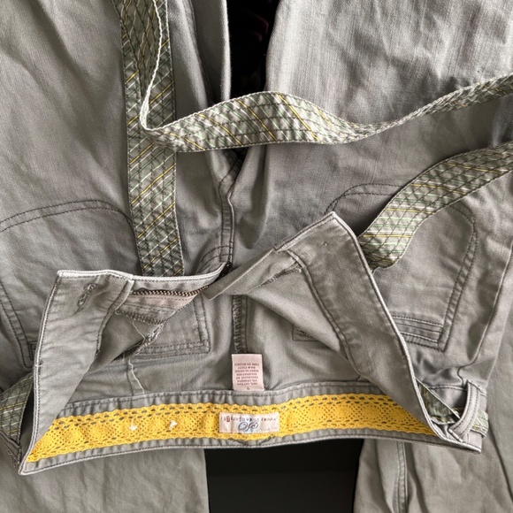 Jeans - Picture 3 of 3